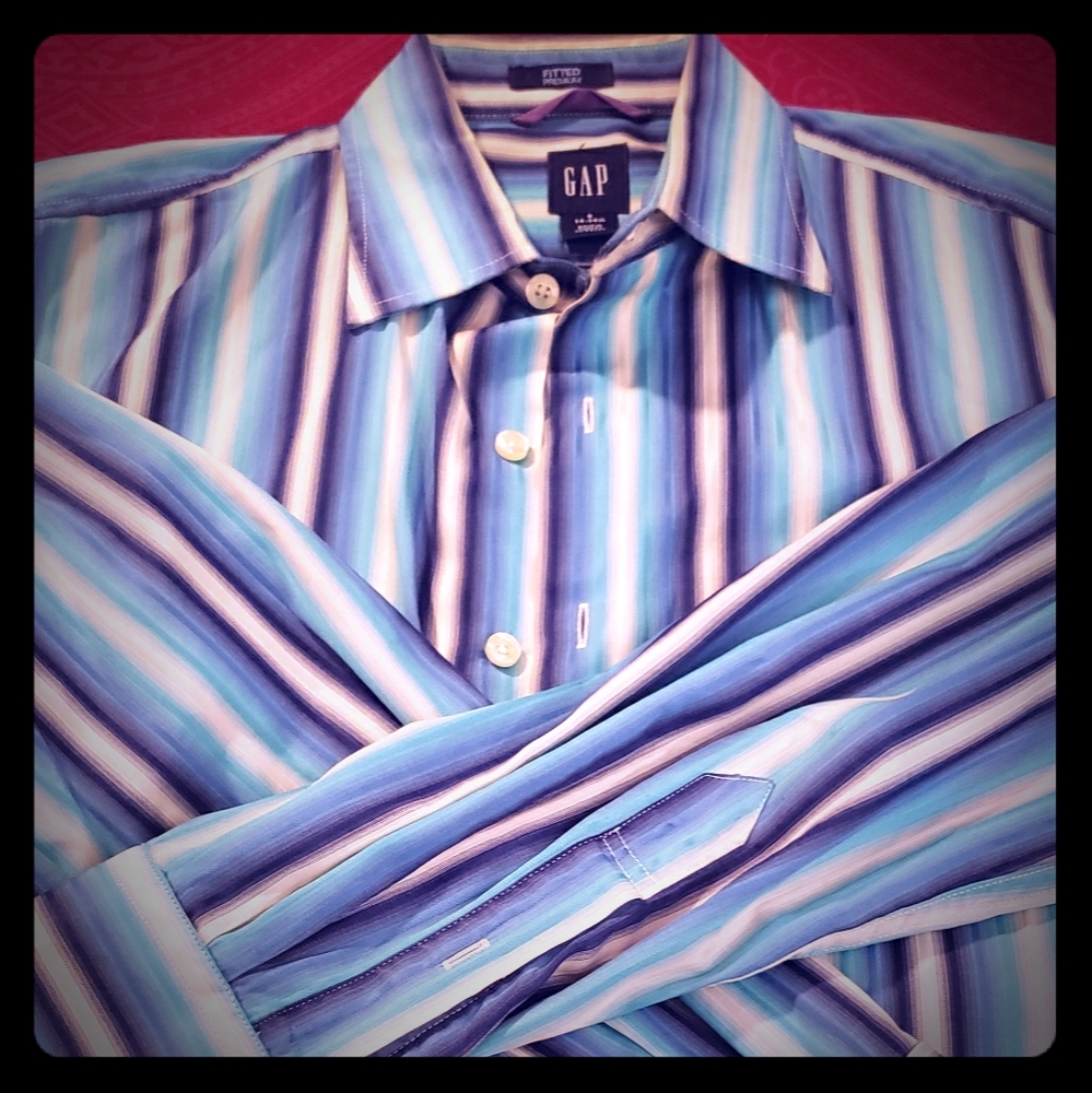 GAP Long Sleeved Casual Shirt Size Small